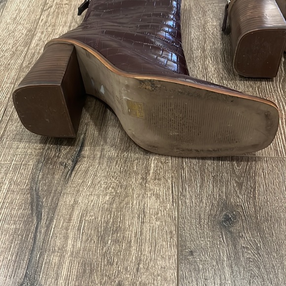 Topshop Croc Leather Booties (Made in Spain) - Picture 3 of 13